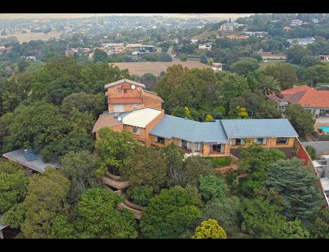 14 BEDROOM HOUSE FOR SALE IN NORTHCLIFF